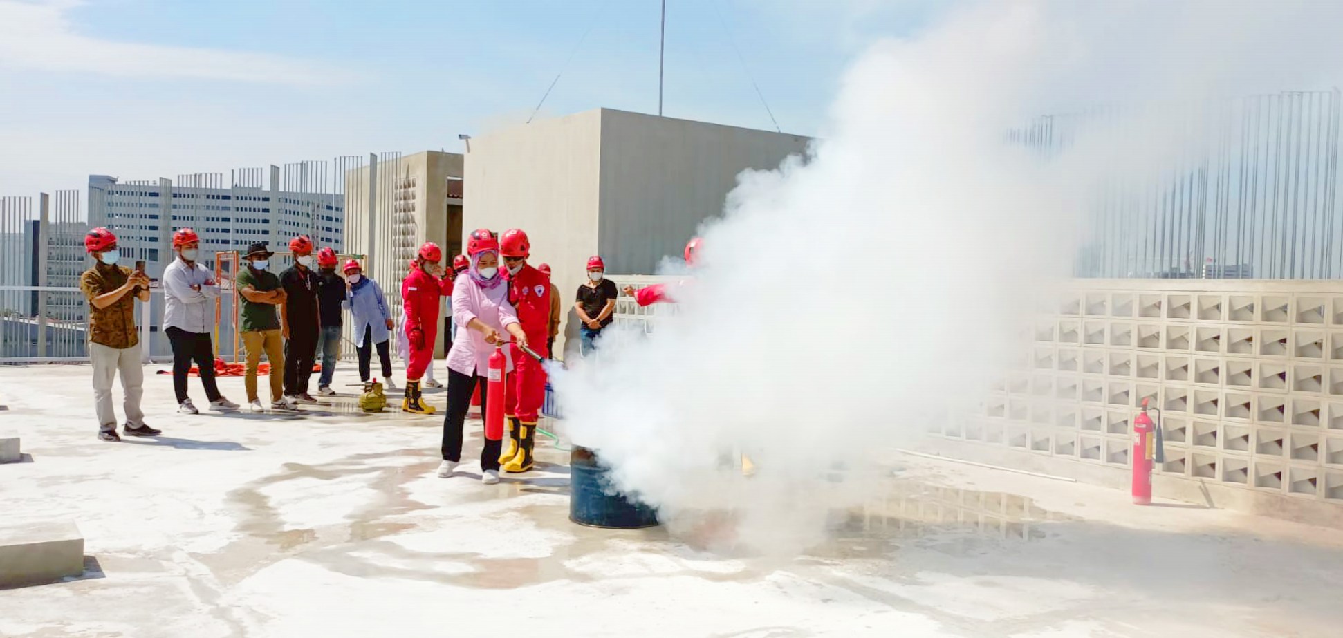 first aid fire training pelatihan kebakaran diklat PMI PMR KSR relawan bengkulu korps Red Cross Indonesia website